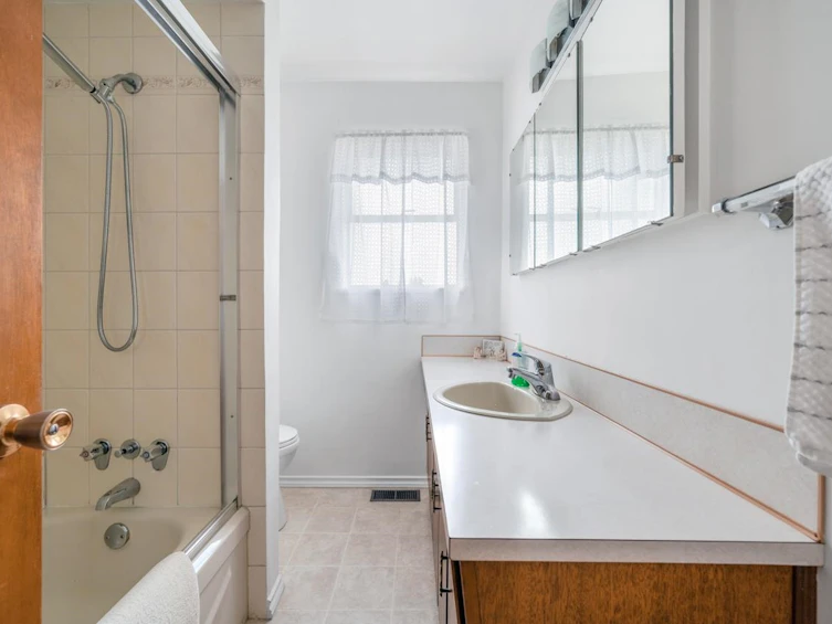 6349 Dumfries Street, Vancouver, BC, V5P 3B5 - 14