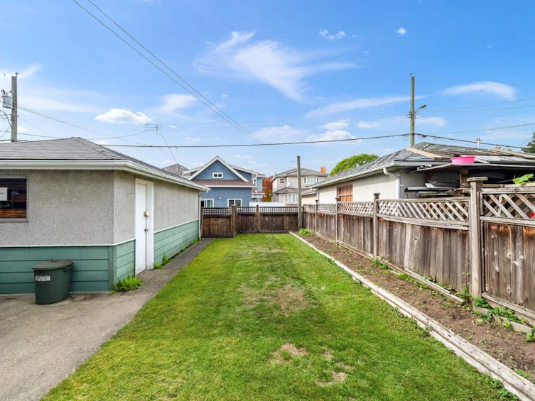 6349 Dumfries Street, Vancouver, BC, V5P 3B5 - 26