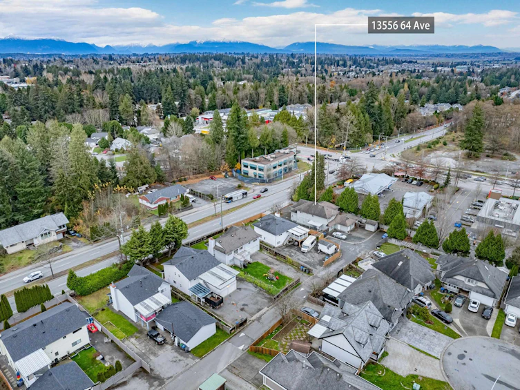 13556 64 Avenue, Surrey, BC, V3W 1Y3 - 13
