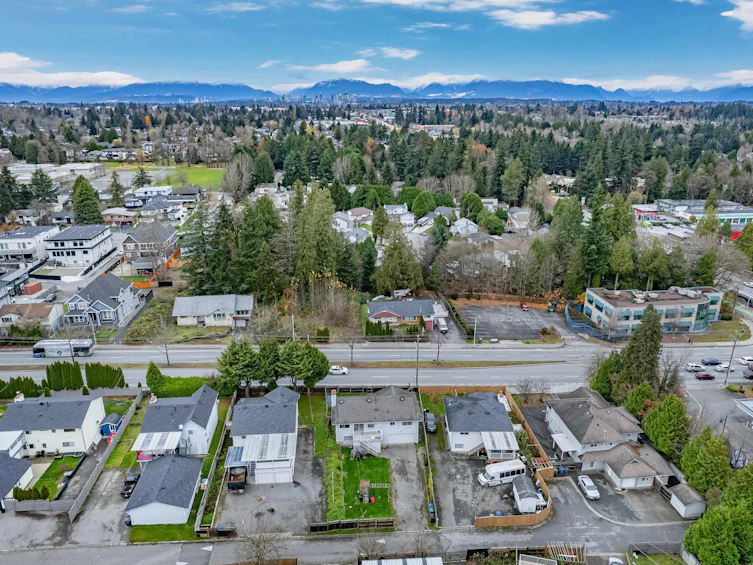 13542 64 Avenue, Surrey, BC, V3W 1Y3 - 14
