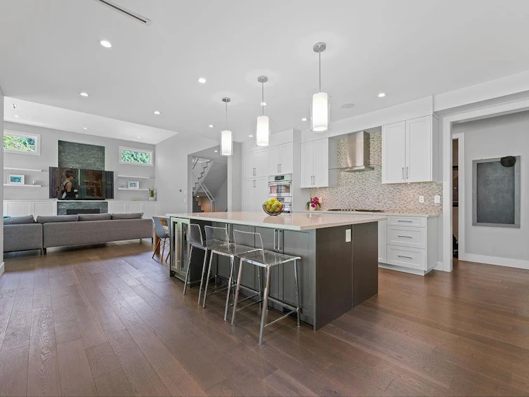 1572 Coleman Street, North Vancouver, BC, V7K 1W8 - 10