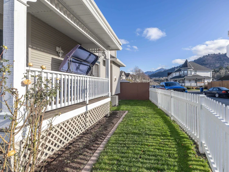 46402 Chester Drive, Chilliwack, BC, V2R 5N4 - 38