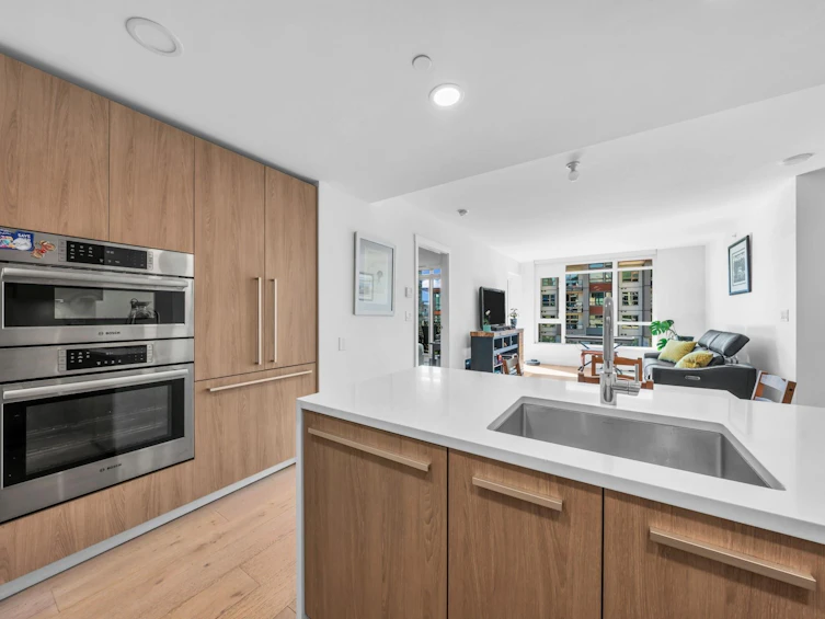 306-2707 Library Lane, North Vancouver, BC, V7J 0C6 - 3