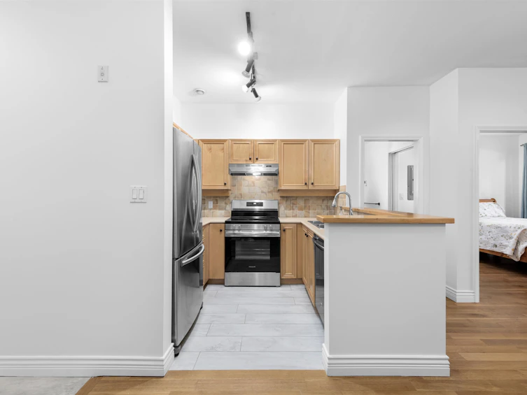 116-2628 Yew Street, Vancouver, BC, V6K 4T4 - 11