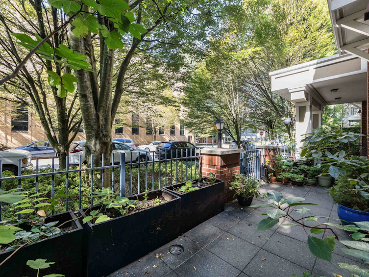 116-2628 Yew Street, Vancouver, BC, V6K 4T4 - 18