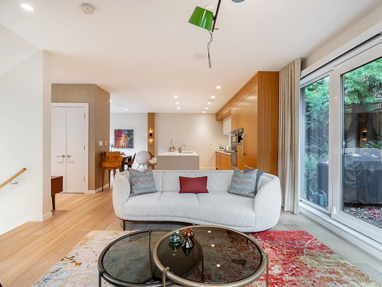 7-3730 Edgemont Boulevard, North Vancouver, BC, V7R 2P7 - 7