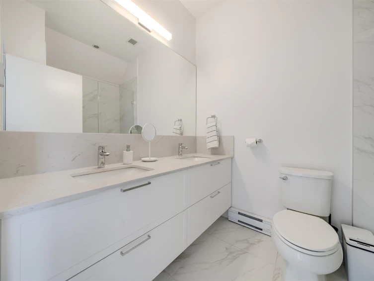 205-6933 Arcola Street, Burnaby, BC, V5E 0C4 - 15