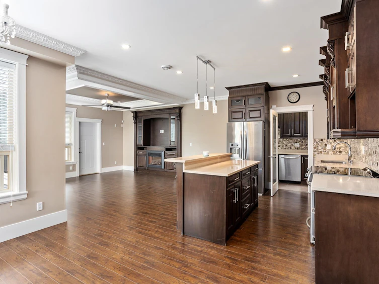 1370 Pinetree Way, Coquitlam, BC, V3E 2Z4 - 6