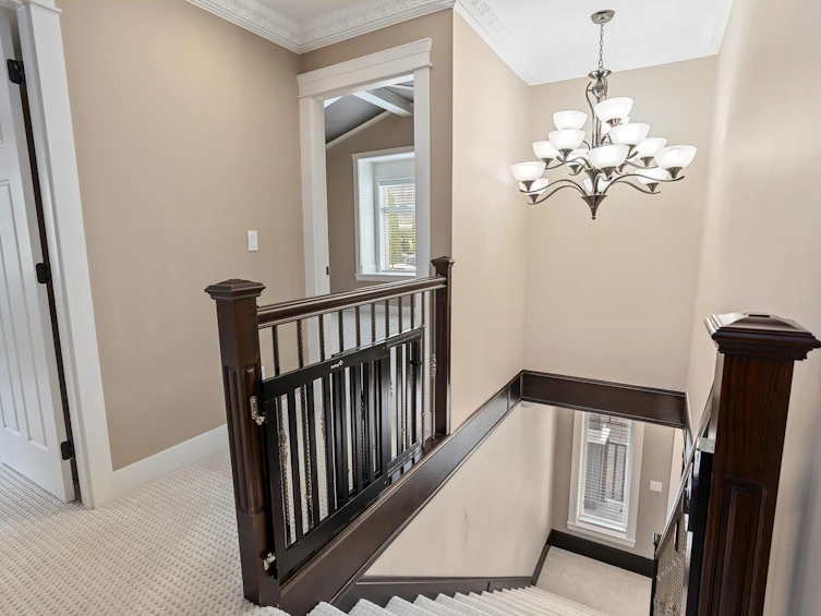 1370 Pinetree Way, Coquitlam, BC, V3E 2Z4 - 16