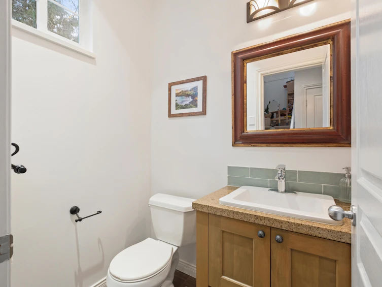 4-1940 Chesterfield Avenue, North Vancouver, BC, V7M 2P5 - 20