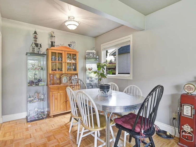 10846 Oriole Drive, Surrey, BC, V3R 5A3 - 5