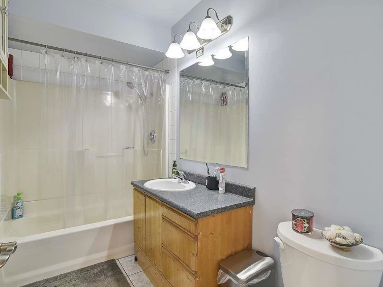 10846 Oriole Drive, Surrey, BC, V3R 5A3 - 11