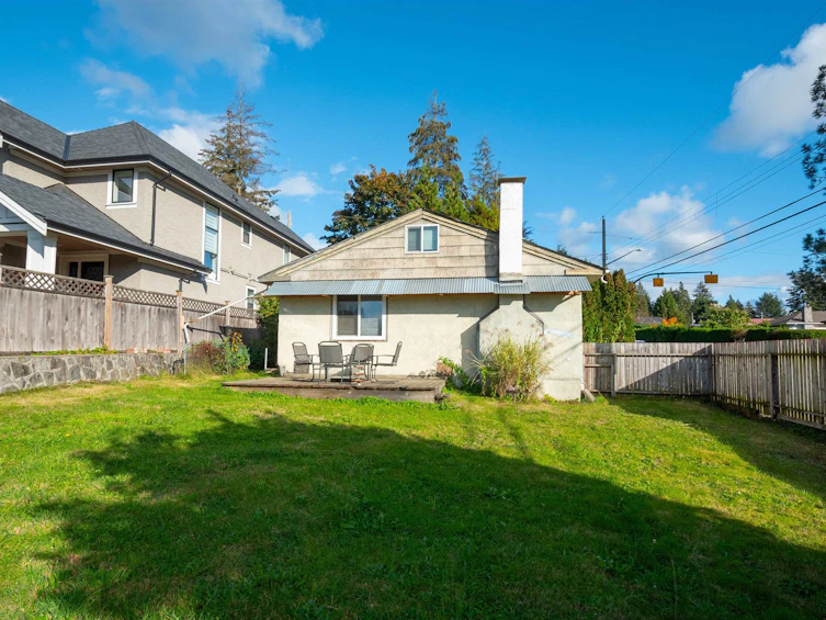 356 W 23rd Street, North Vancouver, BC, V7M 2B5 - 18
