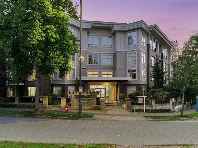 L106-13555 Gateway Drive, Surrey, BC, V3T 0B5 - 26