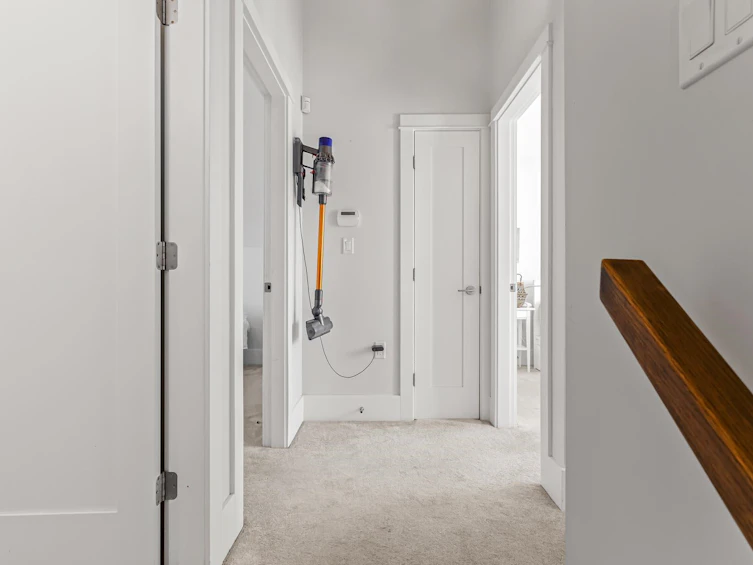 437 Vernon Drive, Vancouver, BC, V6A 3N4 - 17