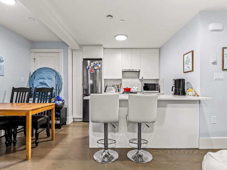 437 Vernon Drive, Vancouver, BC, V6A 3N4 - 28