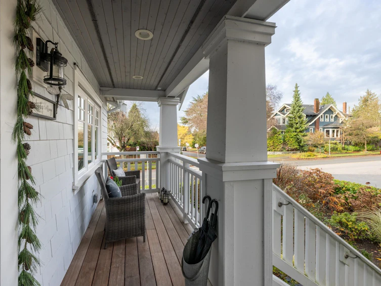 3696 W 2nd Avenue, Vancouver, BC, V6R 1J7 - 5