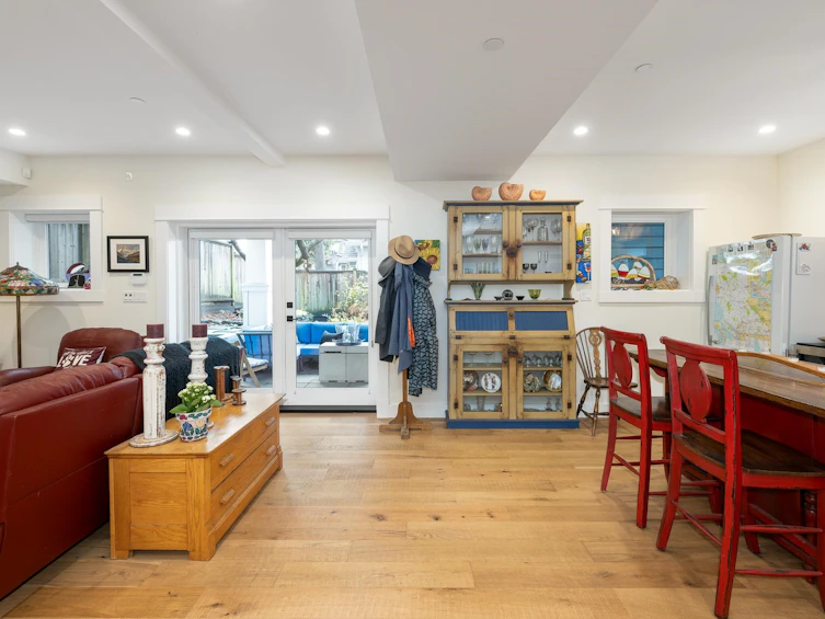 3696 W 2nd Avenue, Vancouver, BC, V6R 1J7 - 25
