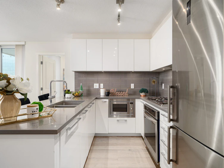 607-6658 Dow Avenue, Burnaby, BC, V5H 0C7 - 8