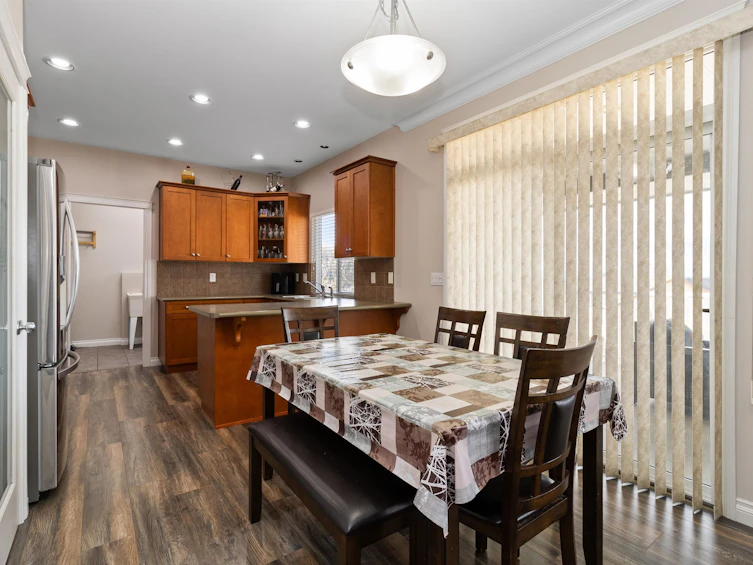 35542 Cathedral Court, Abbotsford, BC, V3G 3A9 - 7