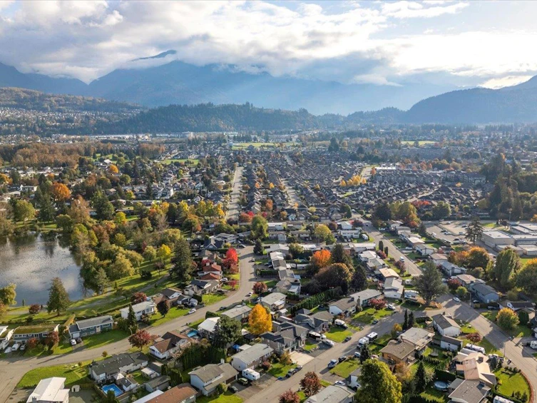 45862 Silver Avenue, Chilliwack, BC, V2R 3T4 - 3