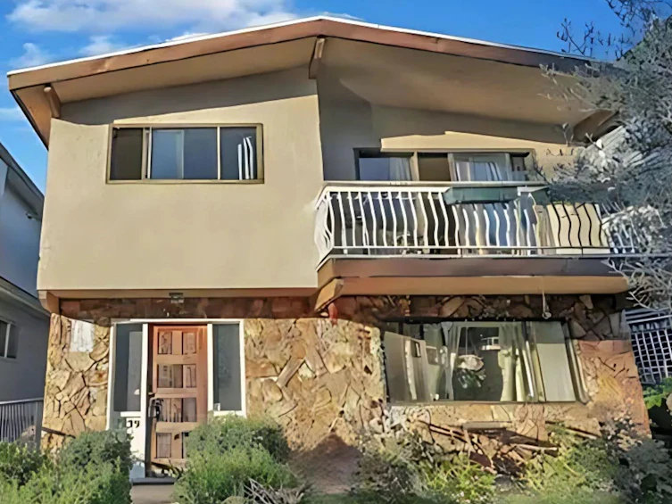 2339 Kingsway, Vancouver, BC, V5R 5G8