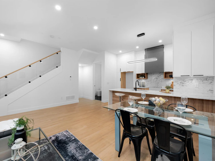 1-1160 Rossland Street, Vancouver, BC, V5K 4A1 - 3
