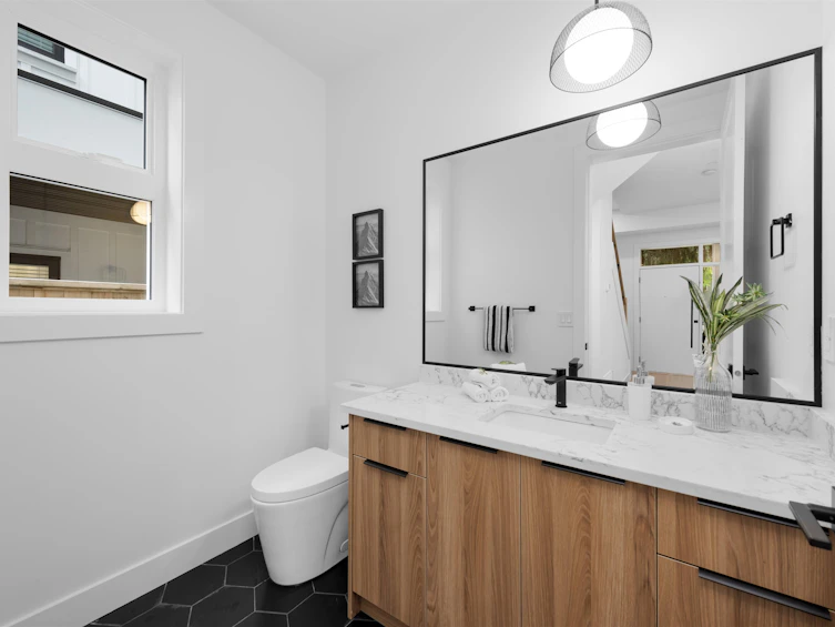 1-1160 Rossland Street, Vancouver, BC, V5K 4A1 - 11