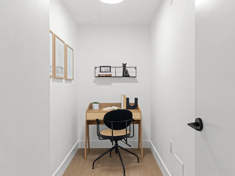 202-2235 E Broadway, Vancouver, BC, V5N 1W8 - 21