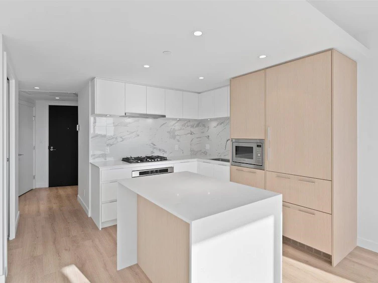2108-1500 Fern Street, North Vancouver, BC, V7J 0E6 - 9