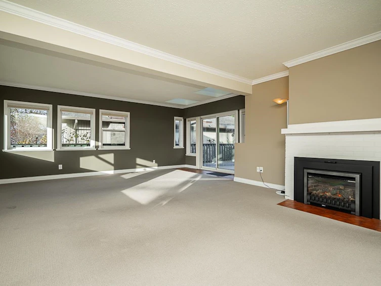 254 W Windsor Road, North Vancouver, BC, V7N 2N1 - 4