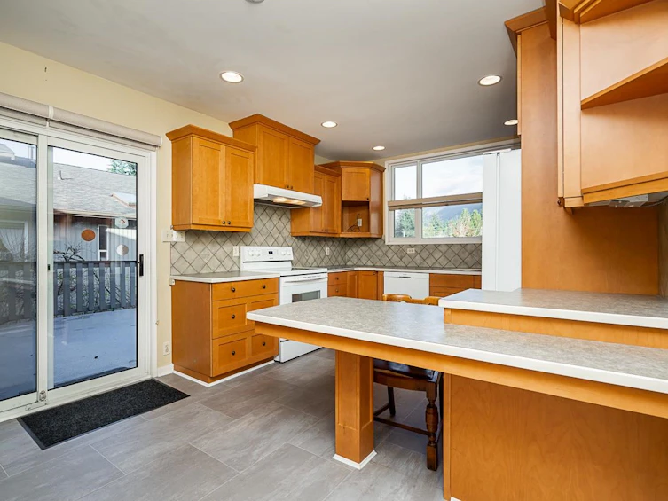 254 W Windsor Road, North Vancouver, BC, V7N 2N1 - 11