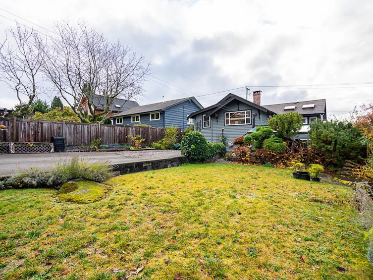 254 W Windsor Road, North Vancouver, BC, V7N 2N1 - 26