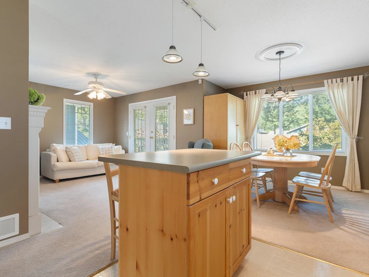 320 Spruce Street, Cultus Lake, BC, V2R 4Y7 - 4