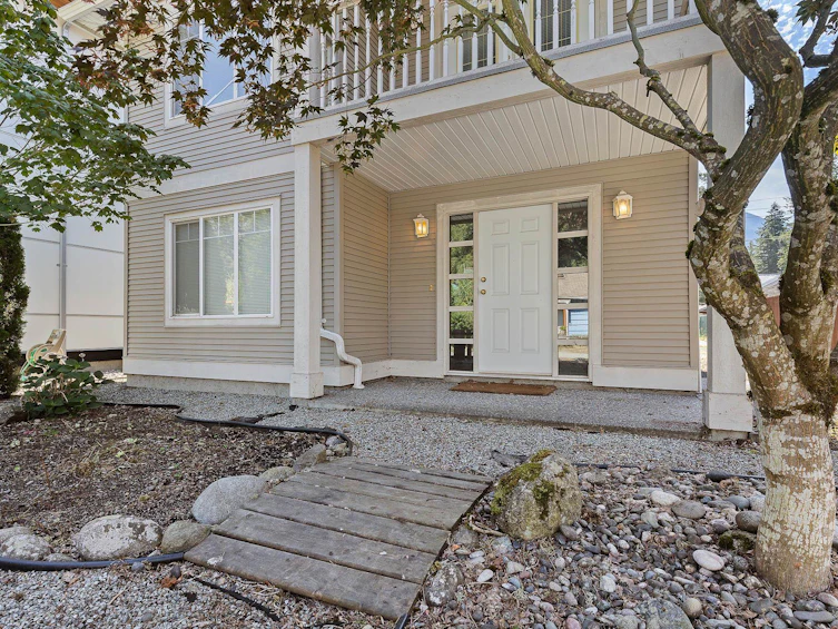 320 Spruce Street, Cultus Lake, BC, V2R 4Y7 - 8