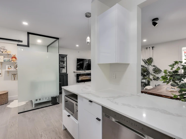 103-1525 Pendrell Street, Vancouver, BC, V6G 1S6 - 9