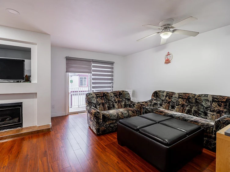 1-12070 76 Avenue, Surrey, BC, V3W 5Z2 - 11
