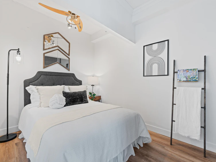 2002-928 Richards Street, Vancouver, BC, V6B 6P6 - 5
