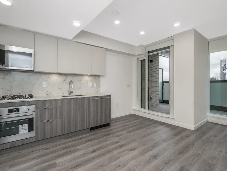 306-10333 133 Street, Surrey, BC, V3T 0V1 - 11