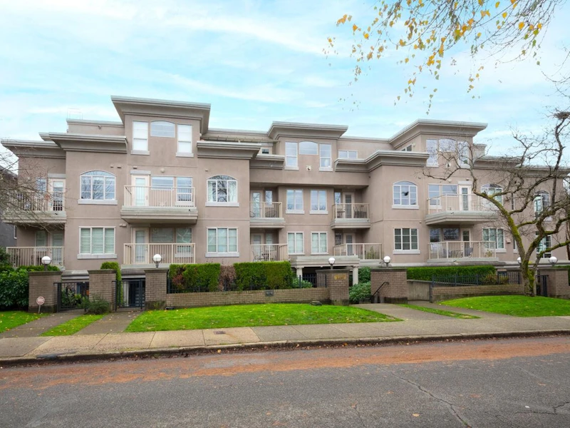 201 - 2490 W 2nd Avenue, Vancouver BC V6K 1J6