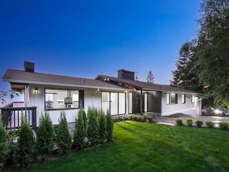 1112 Millstream Road, West Vancouver, BC, V7S 2C7
