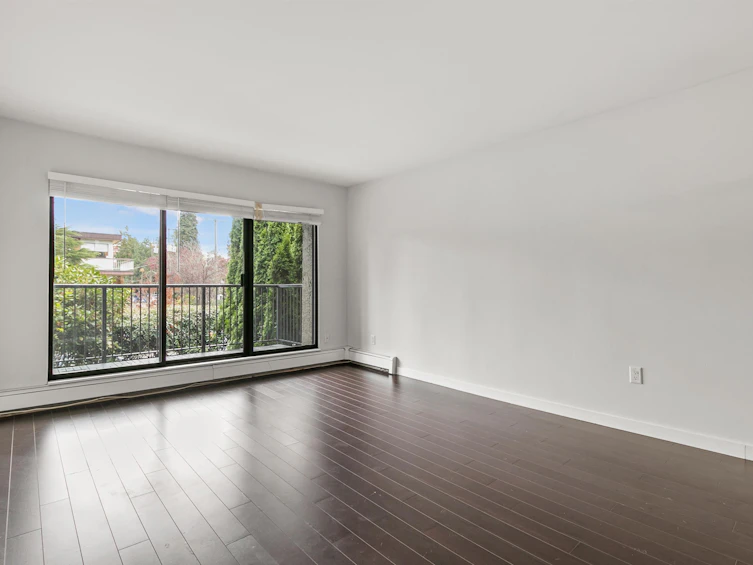 209-288 E 14th Avenue, Vancouver, BC, V5T 2M6 - 2