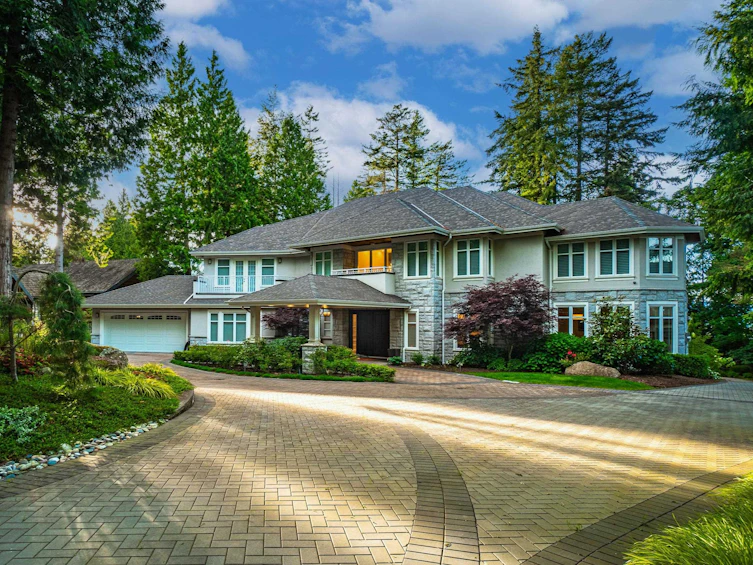 13975 34 Avenue, Surrey, BC, V4P 2A9