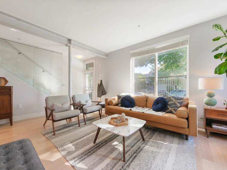 3199 St. George Street, Vancouver, BC, V5T 3R9 - 4