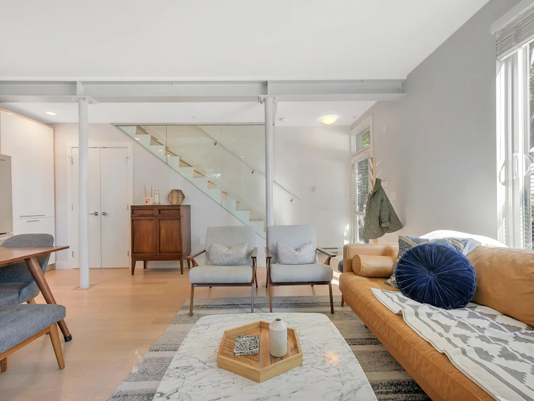 3199 St. George Street, Vancouver, BC, V5T 3R9 - 5