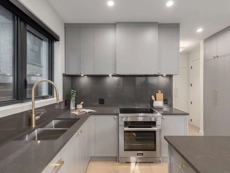 B-3858 W 13th Avenue, Vancouver, BC, V6R 2S8 - 6