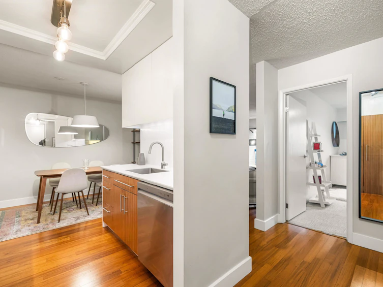 302-1825 W 8th Avenue, Vancouver, BC, V6J 1V9 - 3