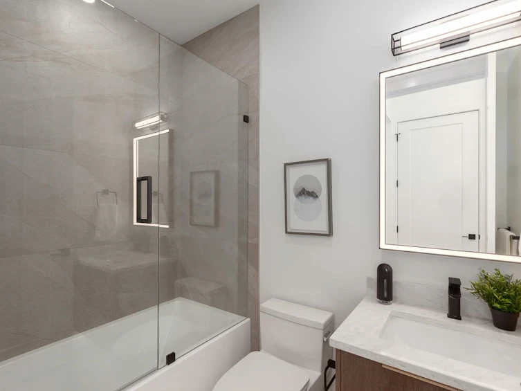216 E 16th Avenue, Vancouver, BC, V5T 2T4 - 17