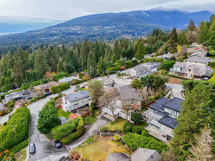 437 Delmar Court, North Vancouver, BC, V7N 3G4 - 39
