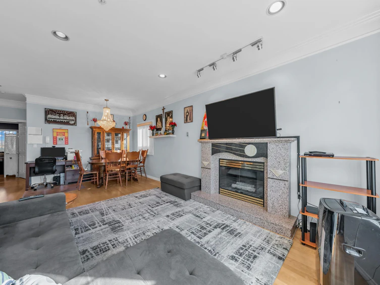 3015 E 23rd Avenue, Vancouver, BC, V5R 1B2 - 8